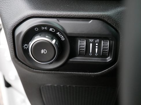 Used 2021 Jeep Wrangler Unlimited Sahara image 18