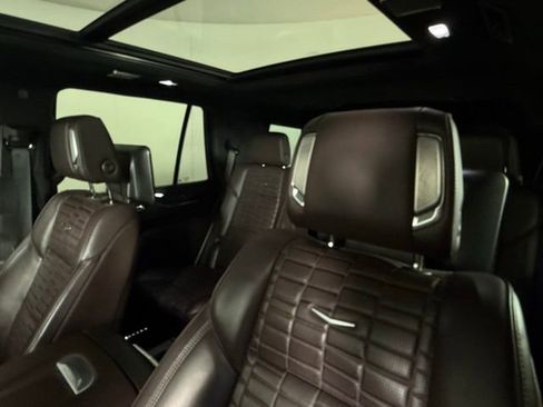 Certified 2023 Cadillac Escalade Sport Platinum image 9