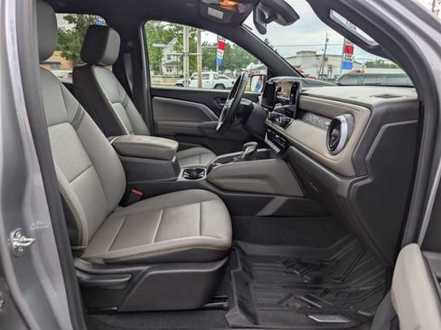 Used 2025 Chevrolet Colorado ZR2 AWD/4WD image 12