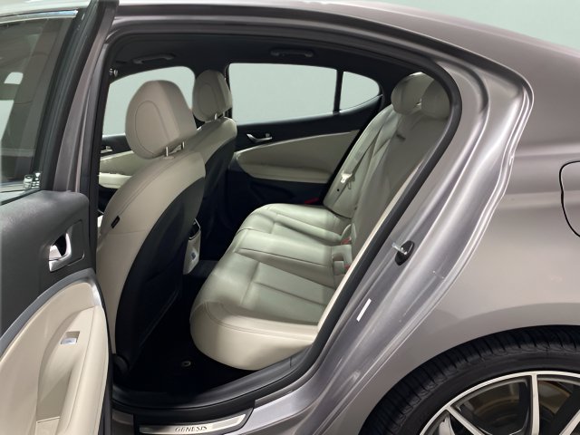Used 2025 Genesis G70 2.5T AWD/4WD image 24