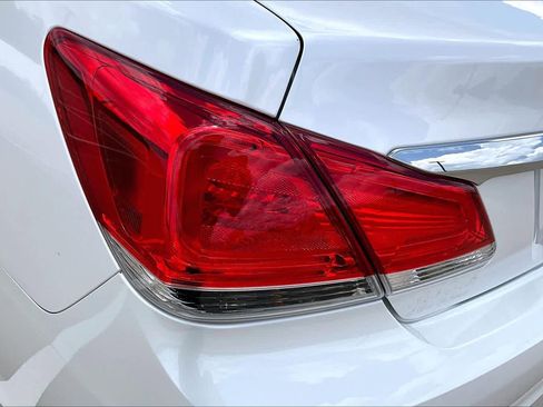 Used 2012 Toyota Avalon Limited FWD image 29