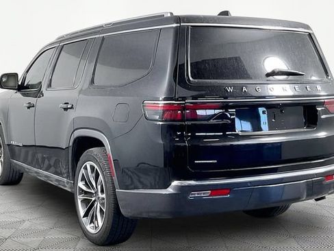 Used 2022 Jeep Wagoneer Series III w/ Premium Group I AWD/4WD image 3