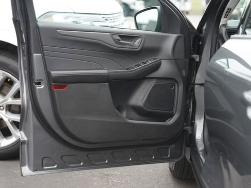 Used 2025 Ford Escape Active w/ Tech Pack #1 FWD image 30