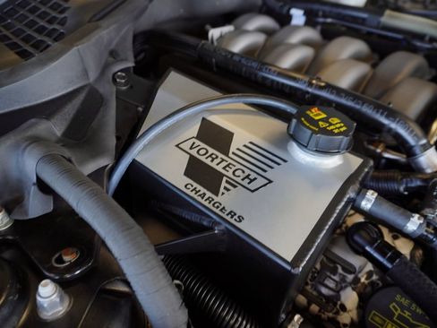 Used 2015 Ford Mustang GT image 30