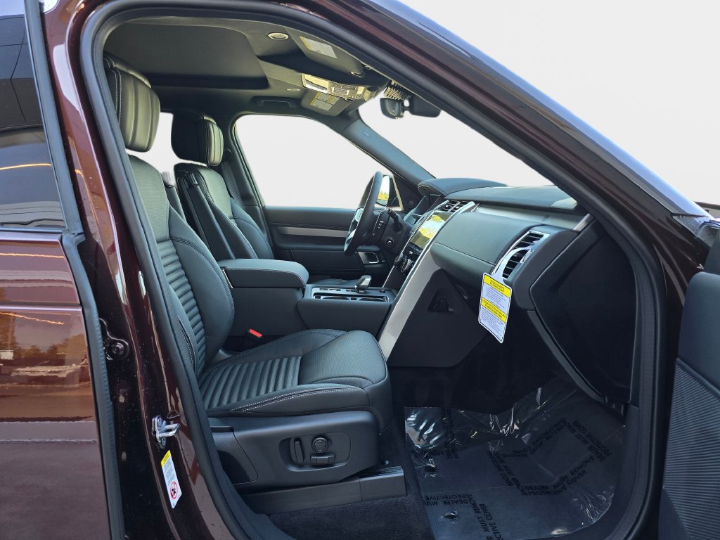 New 2026 Land Rover Discovery Limited Edition AWD/4WD image 10