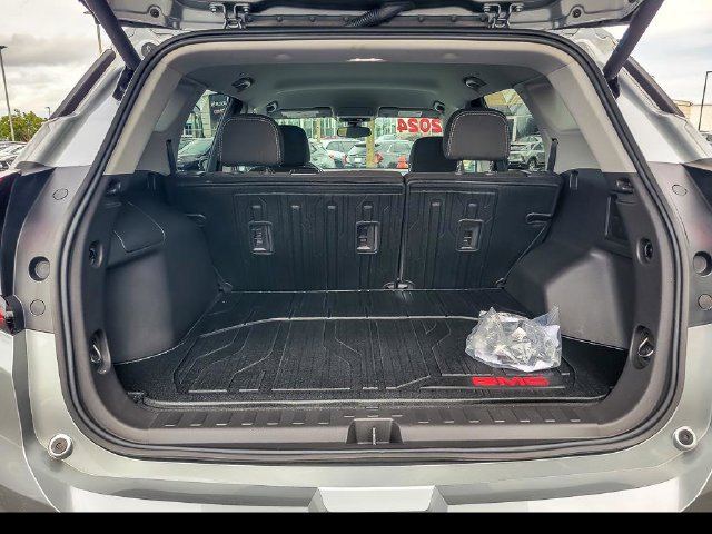 Certified 2024 GMC Terrain SLE w/ Driver Convenience Package AWD/4WD image 18