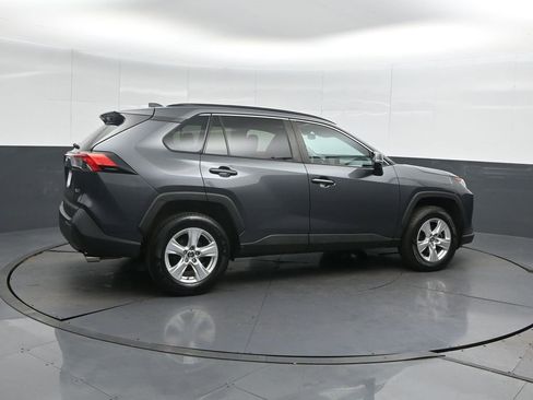 Used 2020 Toyota RAV4 XLE image 3