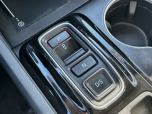 Certified 2025 Honda Pilot Touring image 22