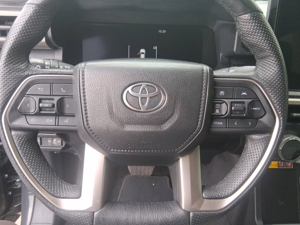 Used 2024 Toyota Tacoma Limited AWD/4WD image 12