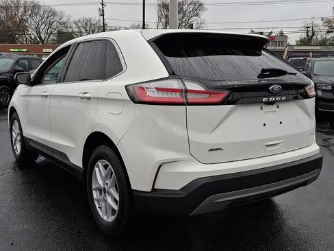 Certified 2022 Ford Edge SEL w/ Convenience Package image 4