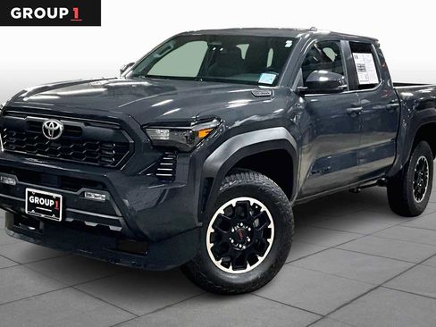Certified 2025 Toyota Tacoma TRD Off-Road image 1