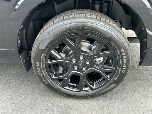 New 2025 Ford Maverick Lobo AWD/4WD image 13