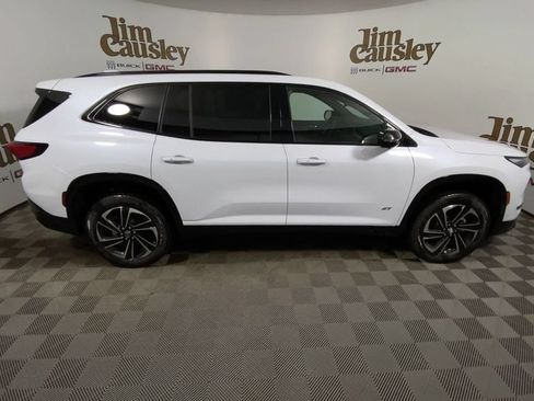 Used 2026 Buick Enclave Sport Touring w/ Power Package FWD image 9