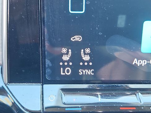 Certified 2024 Volkswagen Atlas SE w/ Panoramic Sunroof Package AWD/4WD image 13