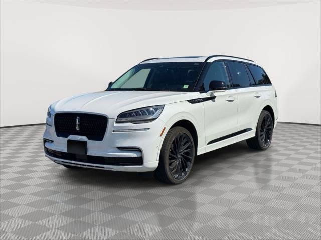 Certified 2023 Lincoln Aviator Reserve w/ Jet Package AWD/4WD image 3