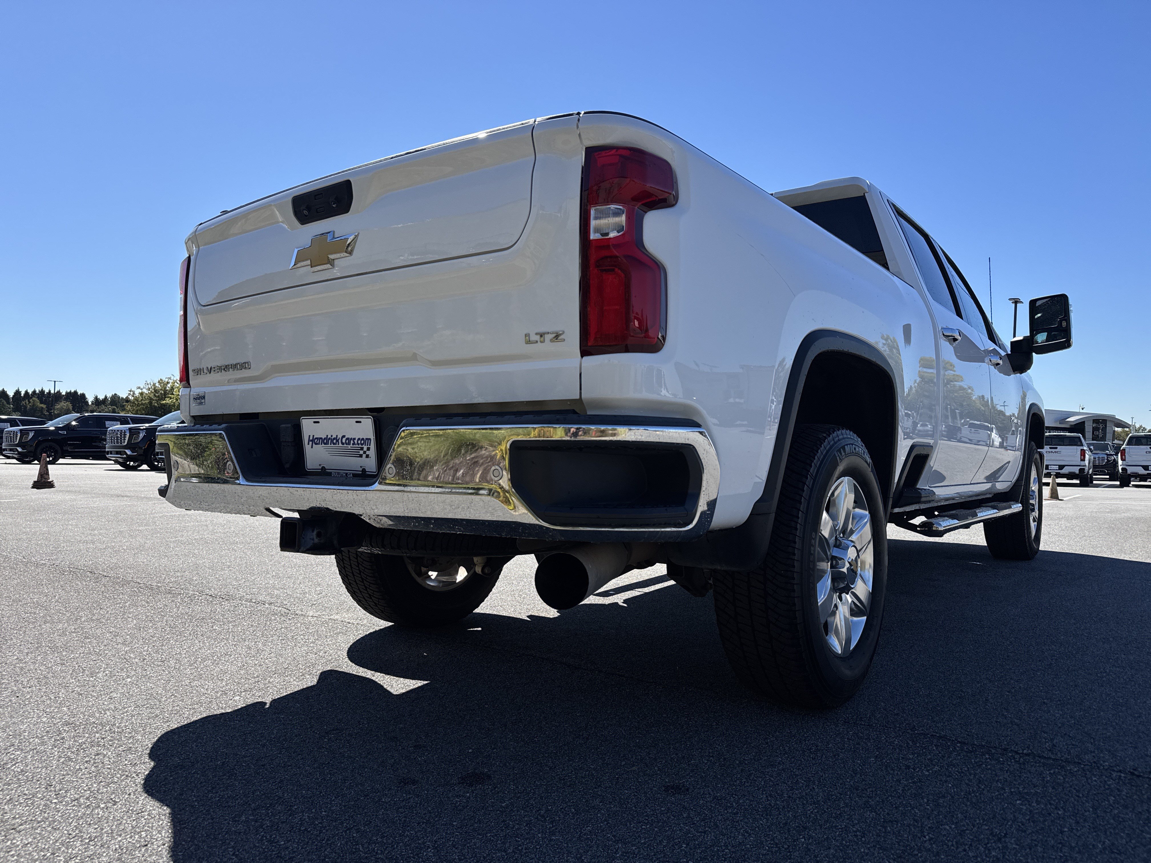 Used 2023 Chevrolet Silverado 2500 LTZ AWD/4WD image 10