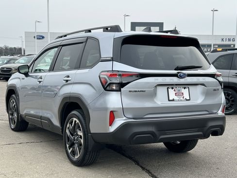 Used 2025 Subaru Forester Premium w/ Protection Package (1PH) image 5