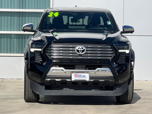 Used 2024 Toyota Tacoma Limited w/ Limited Package (LT) image 6