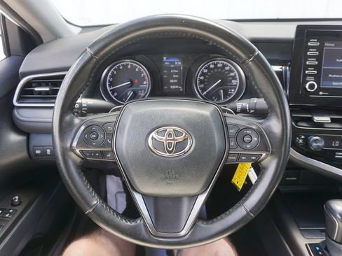 Certified 2023 Toyota Camry SE FWD image 3