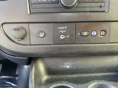 Used 2018 Chevrolet Express 3500 LT w/ LT Preferred Equipment Group RWD image 12