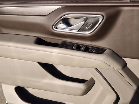 Used 2024 Chevrolet Tahoe Z71 w/ Luxury Package image 29