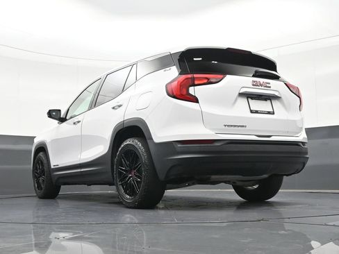 Used 2020 GMC Terrain SLE FWD image 25