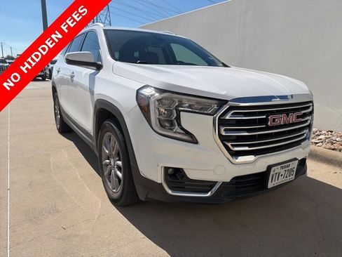 Used 2024 GMC Terrain SLT image 1