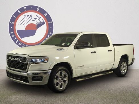 Used 2025 RAM 1500 Big Horn RWD image 1