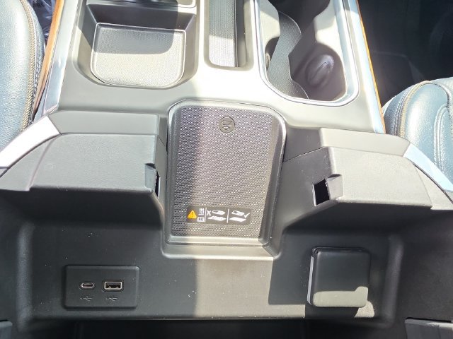Certified 2022 Chevrolet Silverado 1500 High Country w/ High Country Premium Package AWD/4WD image 32
