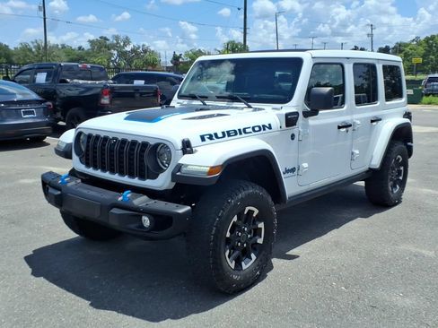 Used 2024 Jeep Wrangler Unlimited Rubicon 4xe AWD/4WD image 3