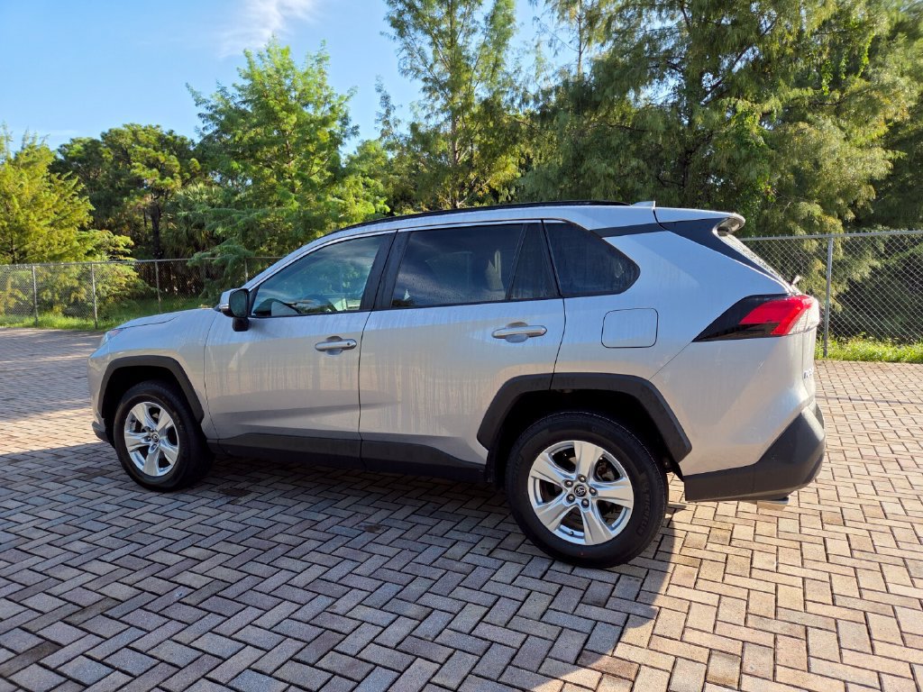Certified 2021 Toyota RAV4 XLE FWD image 9