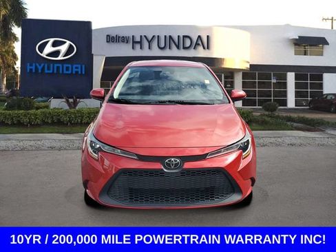 Used 2021 Toyota Corolla LE FWD image 2