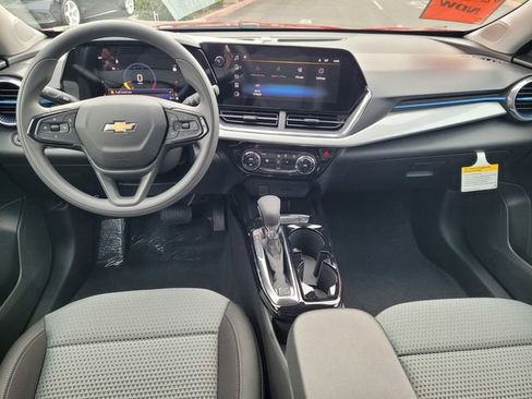New 2026 Chevrolet Trax LT image 7