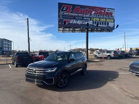 Used 2021 Volkswagen Atlas SE w/ Panoramic Sunroof Package image 28