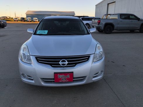 Used 2010 Nissan Altima 2.5 S FWD image 3