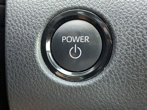 Used 2025 Toyota Camry SE FWD image 25