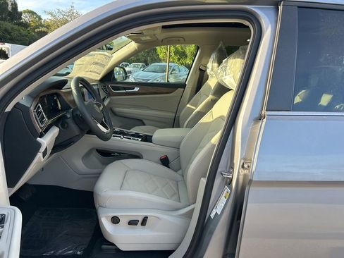 New 2026 Volkswagen Atlas SE image 9