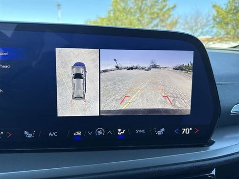 Certified 2025 Chevrolet Traverse LT w/ Driver Confidence Package AWD/4WD image 51