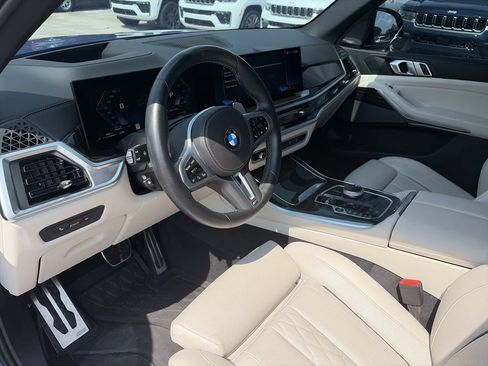 Used 2025 BMW X5 M60i AWD/4WD image 10