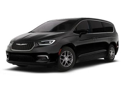 Used 2026 Chrysler Pacifica Select