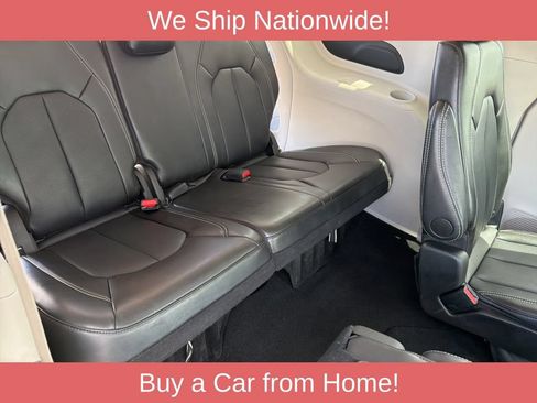 Used 2024 Chrysler Pacifica Touring-L FWD image 21