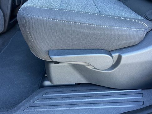 Used 2025 GMC Acadia Elevation image 13