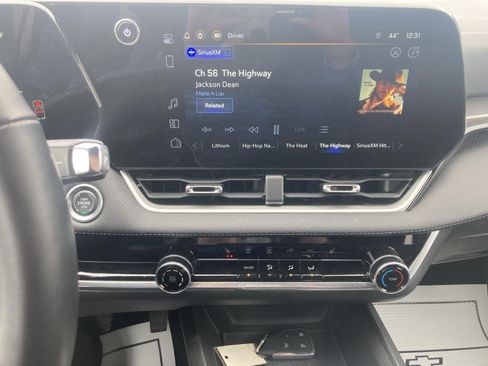 Used 2025 Chevrolet Equinox LT image 13