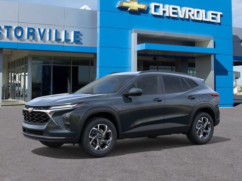 New 2026 Chevrolet Trax LT w/ LT Convenience Package FWD image 2