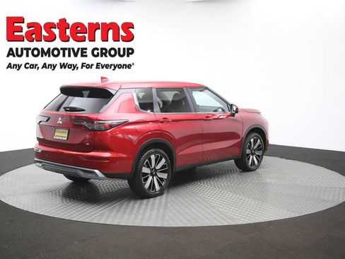 Used 2025 Mitsubishi Outlander SE AWD/4WD image 42