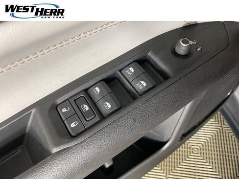 Used 2022 Jeep Compass Limited AWD/4WD image 14