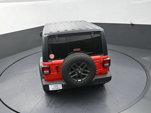 Used 2024 Jeep Wrangler Unlimited Sport AWD/4WD image 17