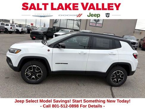 New 2026 Jeep Compass Trailhawk image 2