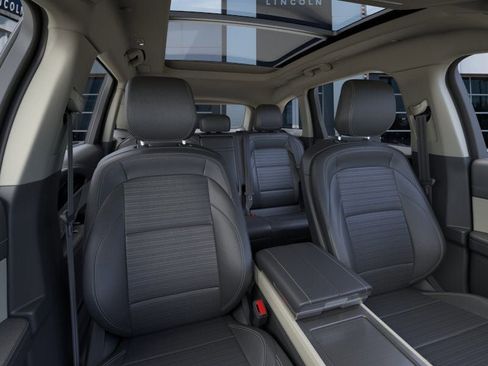 New 2025 Lincoln Nautilus Reserve image 10