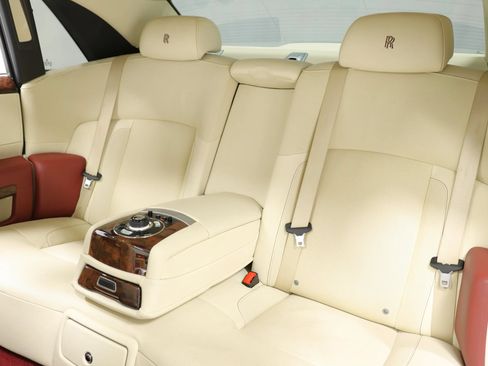 Used 2013 Rolls-Royce Ghost RWD image 3